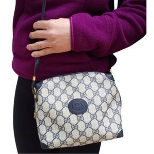 Authentic Gucci vintage GG canvas crossbody bag 007.58.0093 (A12)